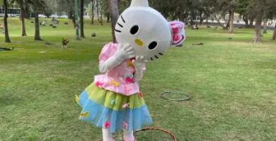 show de botarga de Hello kitty para fiestas infantiles